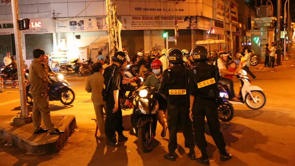 “Đi bão” sau trận đấu Việt Nam - Mailaysia, 84 trường hợp bị xử phạt ảnh 11 “Đi bão” sau trận đấu Việt Nam - Mailaysia, 84 trường hợp bị xử phạt ảnh 11