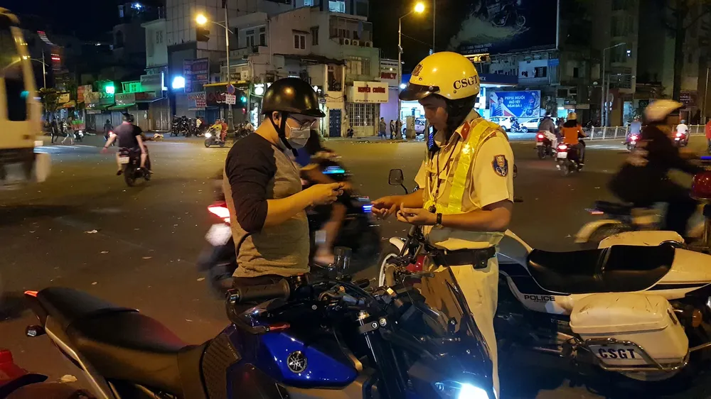 “Đi bão” sau trận đấu Việt Nam - Mailaysia, 84 trường hợp bị xử phạt ảnh 16 “Đi bão” sau trận đấu Việt Nam - Mailaysia, 84 trường hợp bị xử phạt ảnh 16