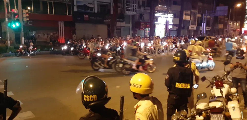 “Đi bão” sau trận đấu Việt Nam - Mailaysia, 84 trường hợp bị xử phạt ảnh 5 “Đi bão” sau trận đấu Việt Nam - Mailaysia, 84 trường hợp bị xử phạt ảnh 5