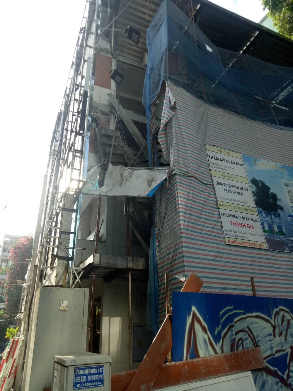  Sập công trình ở trung tâm TPHCM, 3 người thương vong ảnh 1