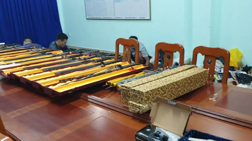 Triệt phá đường dây mua bán vũ khí, công cụ hỗ trợ lớn ở TPHCM ảnh 3 Triệt phá đường dây mua bán vũ khí, công cụ hỗ trợ lớn ở TPHCM ảnh 3