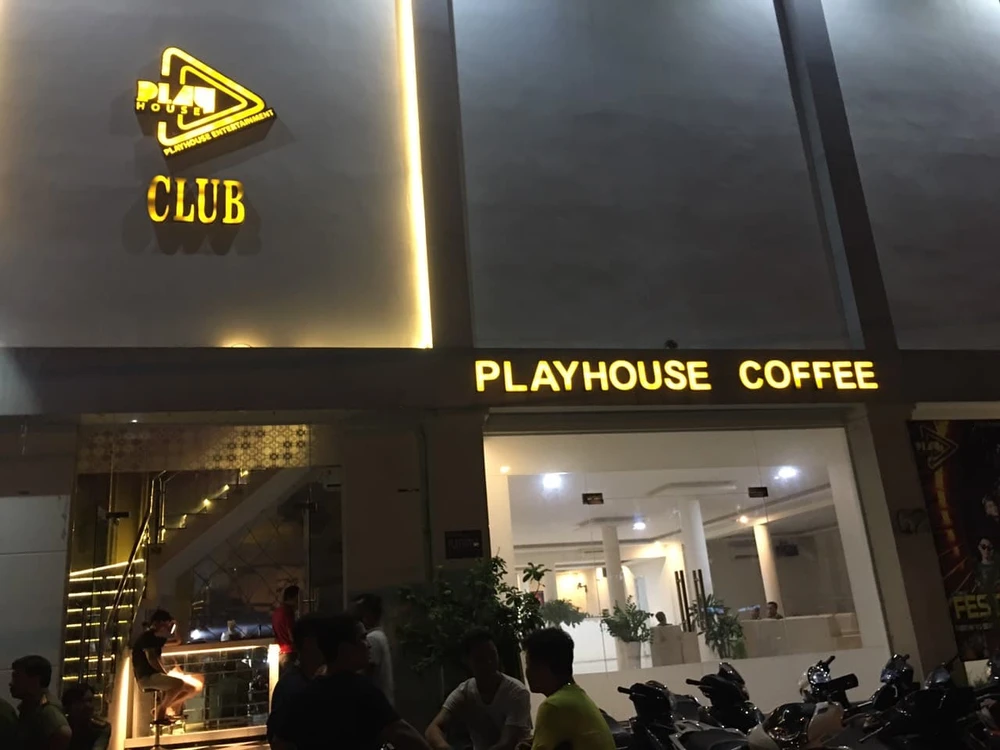  Đột kích quán bar Playhouse phát hiện nhiều ma tuý rượu.