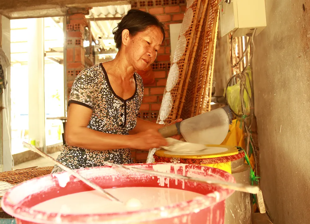 Trăm năm làng nghề bánh tráng An Ngãi ảnh 7