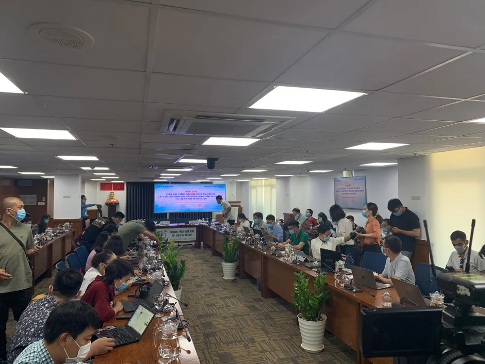 Khởi tố vụ án hình sự “Lây lan dịch bệnh truyền nhiễm nguy hiểm cho người” ở TPHCM ảnh 2