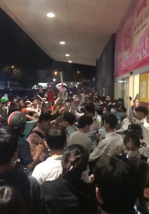 Công an nổ súng trong vụ hỗn chiến ở Aeon Mall Tân Phú ảnh 3