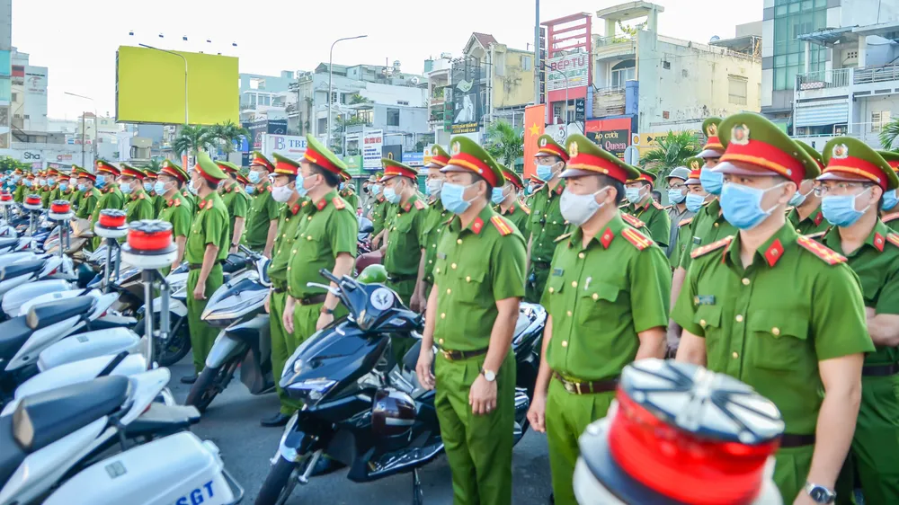 TPHCM ra quân đợt cao điểm tấn công trấn áp tội phạm đảm bảo an ninh trật tự ảnh 12 TPHCM ra quân đợt cao điểm tấn công trấn áp tội phạm đảm bảo an ninh trật tự ảnh 12