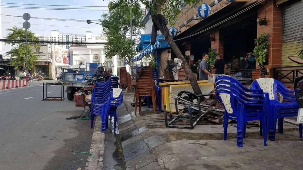 Cháy quán ăn ở quận 12, nhiều người hoảng sợ ảnh 1 Cháy quán ăn ở quận 12, nhiều người hoảng sợ ảnh 1