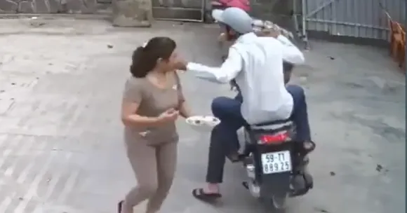 Một vụ cướp giật tài sản trên đường