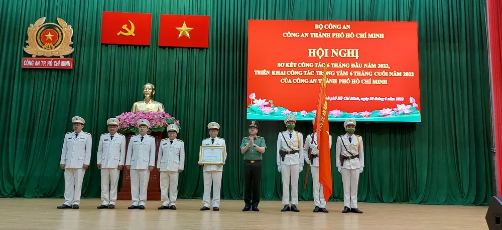 Trung tướng Tô Ân Xô: Thời gian qua đã kiềm chế gia tăng tội phạm ảnh 3