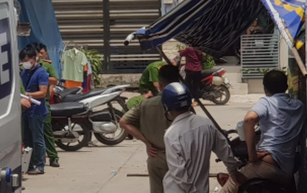 Kẻ sát hại bạn nhậu ở quận Bình Tân khai do mâu thuẫn từ chuyện mua ma túy ảnh 1 Kẻ sát hại bạn nhậu ở quận Bình Tân khai do mâu thuẫn từ chuyện mua ma túy ảnh 1