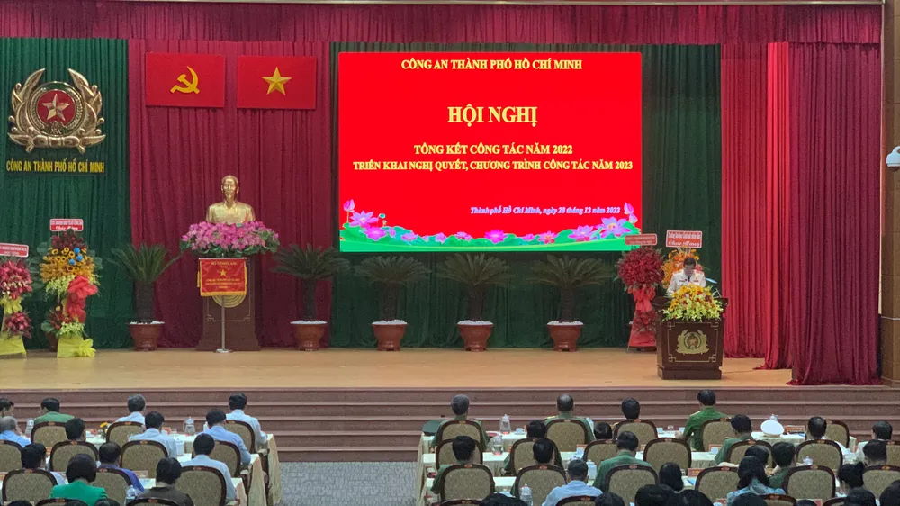 Thiếu tướng Lê Hồng Nam, Giám đốc Công an TPHCM phát biểu tại hội nghị. Ảnh: CHÍ THẠCH