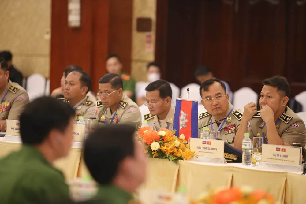 Các đơn vị tại hội nghị. Ảnh: CHÍ THẠCH Các đơn vị tại hội nghị. Ảnh: CHÍ THẠCH