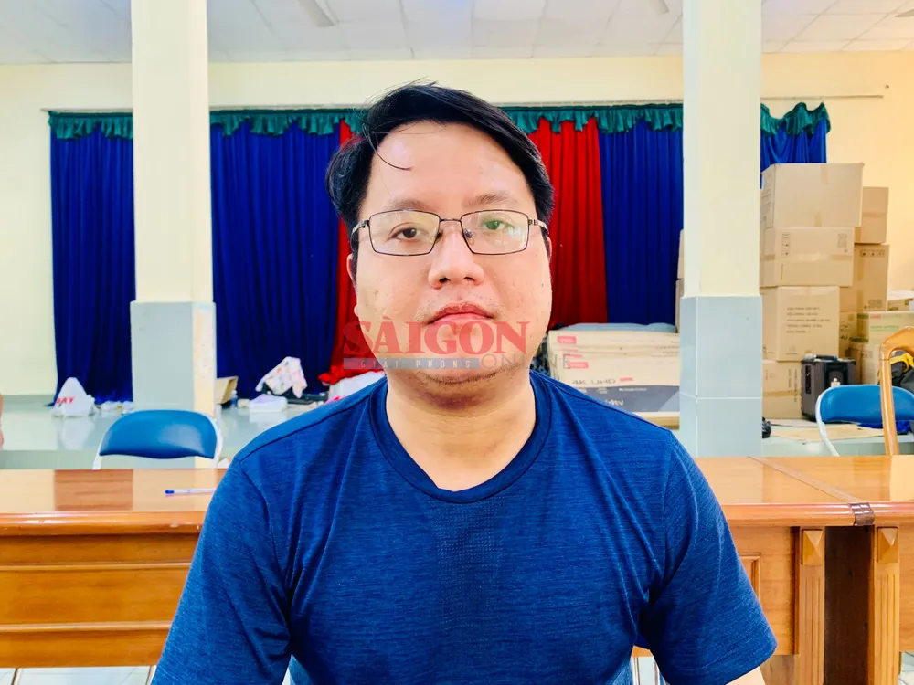 Nguyễn Hoàng Hiếu tại cơ quan công an. Ảnh: CHÍ THẠCH