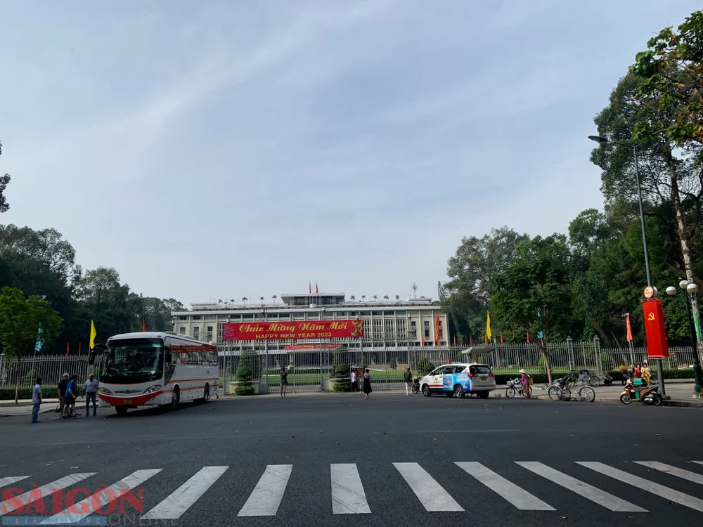 Khu vực tại quận 1 ngày mùng 1 tết. Ảnh: CHÍ THẠCH