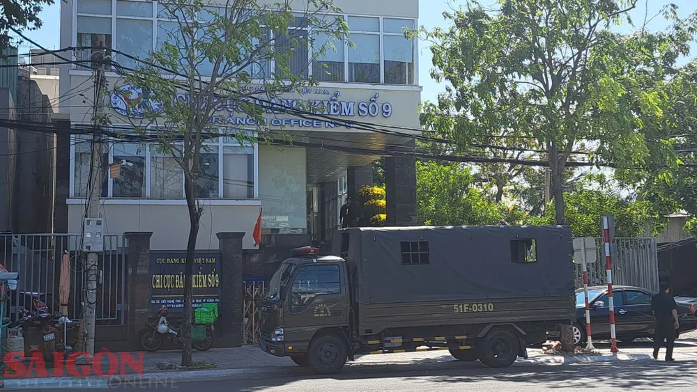 Hình ảnh Phóng viên Báo SGGP ghi nhận tại Cục đăng kiểm số 9 của Cục Đăng kiểm Việt Nam. Ảnh: NÔNG NGÂN Hình ảnh Phóng viên Báo SGGP ghi nhận tại Cục đăng kiểm số 9 của Cục Đăng kiểm Việt Nam. Ảnh: NÔNG NGÂN