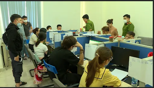 Công an khám xét chi nhánh Công ty TNHH Luật Thế Hệ Trẻ Công an khám xét chi nhánh Công ty TNHH Luật Thế Hệ Trẻ