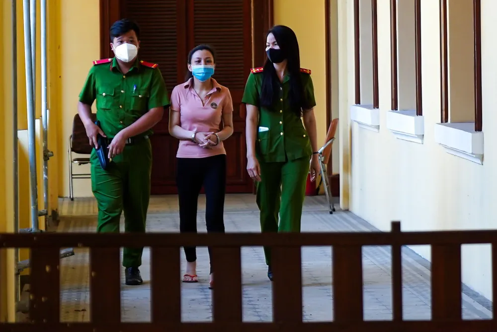 Bị cáo Võ Thùy Linh tại tòa