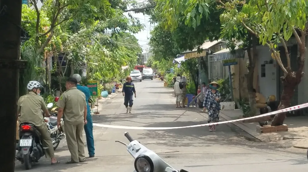 Lực lượng chức năng phong tỏa hiện trường