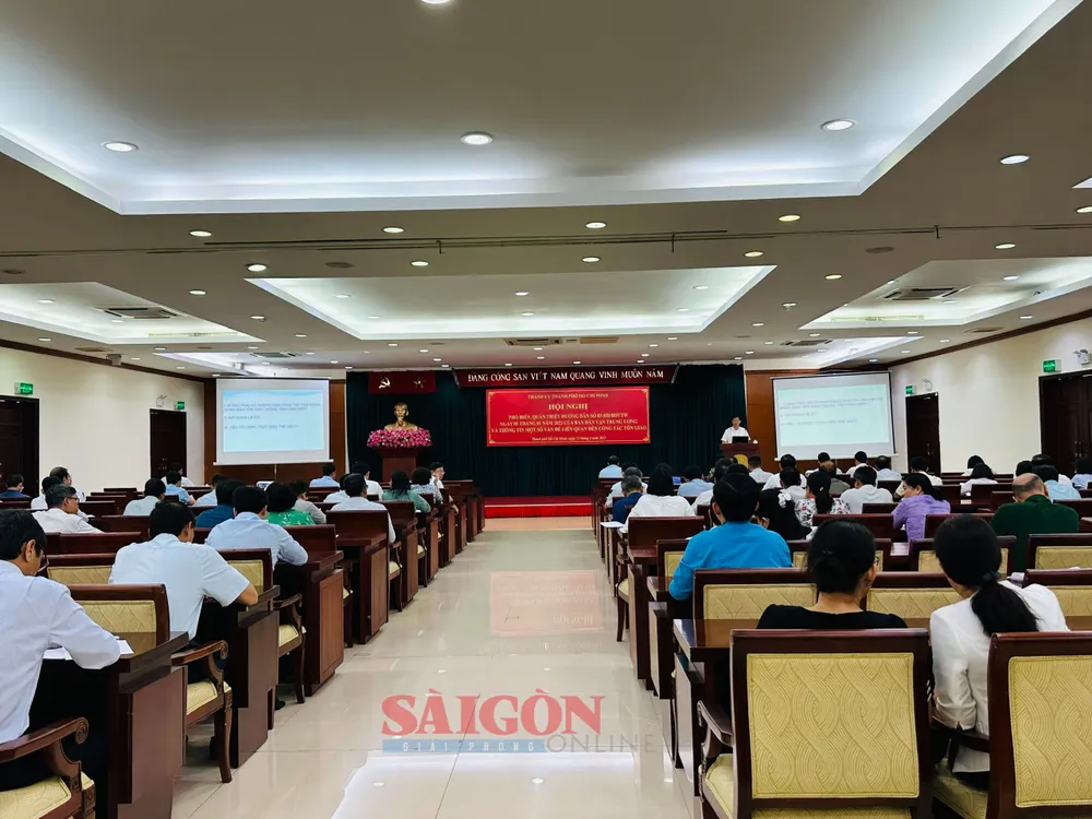 Quang cảnh hội nghị. Ảnh: CHÍ THẠCH