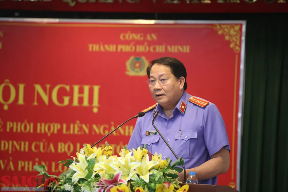 Đại diện Viện KSND phát biểu tại hội nghị. Ảnh: CHÍ THẠCH Đại diện Viện KSND phát biểu tại hội nghị. Ảnh: CHÍ THẠCH