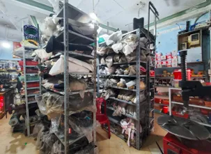 Phụ tùng tại các tiệm bị kiểm tra Phụ tùng tại các tiệm bị kiểm tra