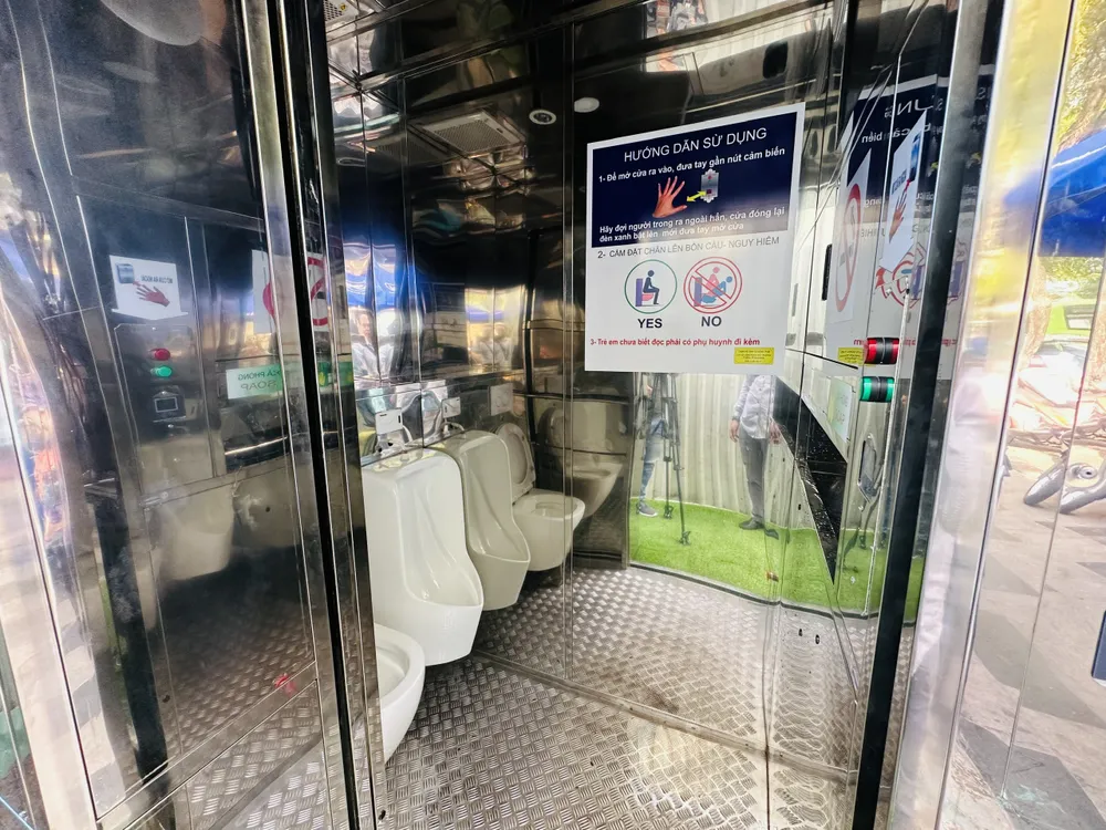 Nhà vệ sinh có thiết kế hiện đại Nhà vệ sinh có thiết kế hiện đại