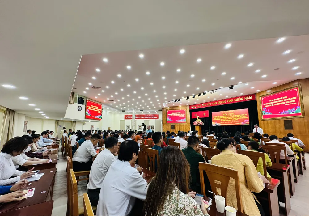 Quang cảnh hội nghị