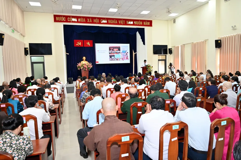 Quang cảnh hội nghị