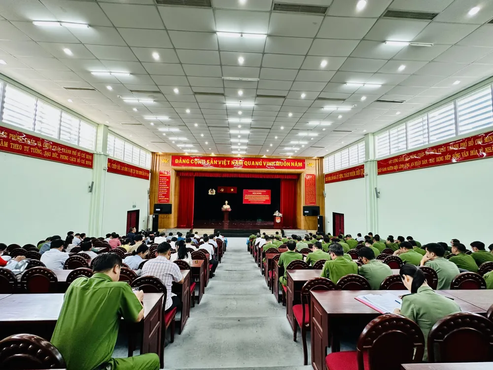 Quang cảnh hội nghị Quang cảnh hội nghị