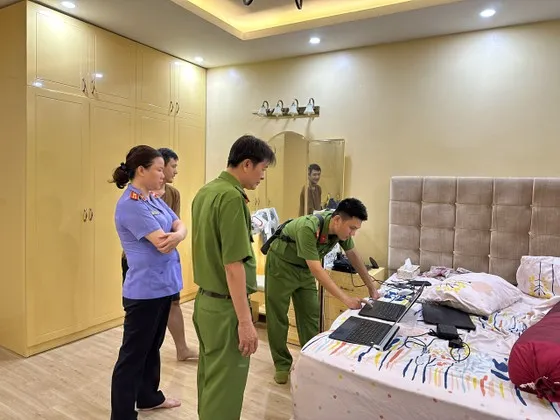 Công an khám xét nhà các đối tượng, ngày 26-5