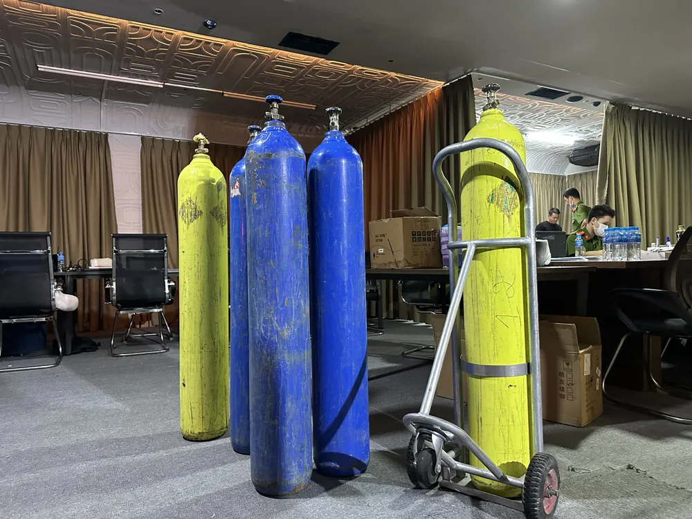 Bình khí N2O thu giữ Bình khí N2O thu giữ