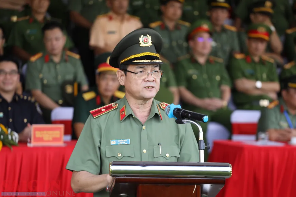 Thiếu tướng Lê Hồng Nam, Giám đốc Công an TPHCM, phát biểu chỉ đạo tại hội thi, hội thao Công an TPHCM mở rộng năm 2023 tại Trung tâm Thể thao Công an TPHCM. Ảnh: DŨNG PHƯƠNG