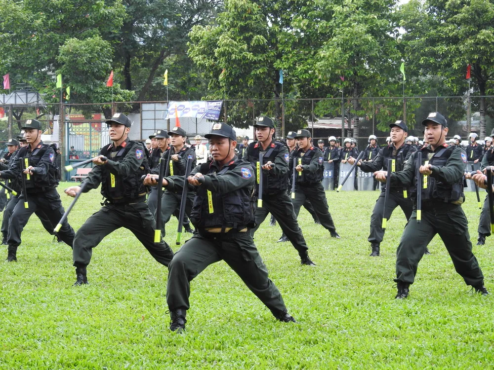 Lực lượng CSCĐ Công an TPHCM biểu diễn võ thuật