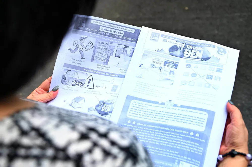 Công an tuyên truyền phòng chống các loại tội phạm đến người dân