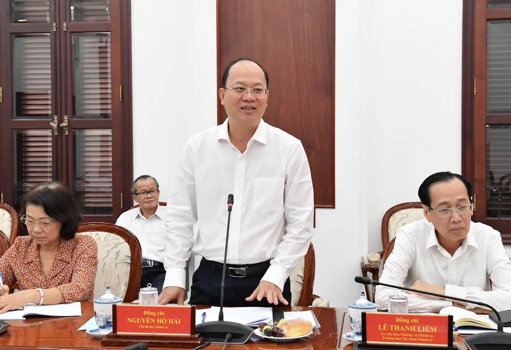 Đồng chí Nguyễn Hồ Hải tiếp thu các ý kiến của đoàn công tác Đảng đoàn Hội Luật gia Việt Nam. Ảnh: VIỆT DŨNG Đồng chí Nguyễn Hồ Hải tiếp thu các ý kiến của đoàn công tác Đảng đoàn Hội Luật gia Việt Nam. Ảnh: VIỆT DŨNG