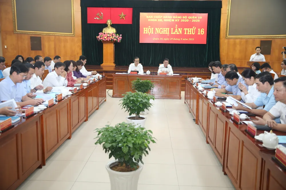 Quang cảnh hội nghị. Ảnh: CHÍ THẠCH