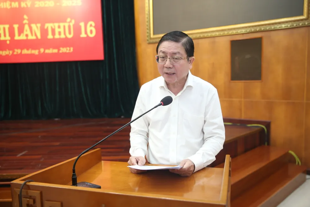 Phó Bí thư Thường trực Quận ủy quận 10 Nguyễn Bắc Nam phát biểu. Ảnh: CHÍ THẠCH