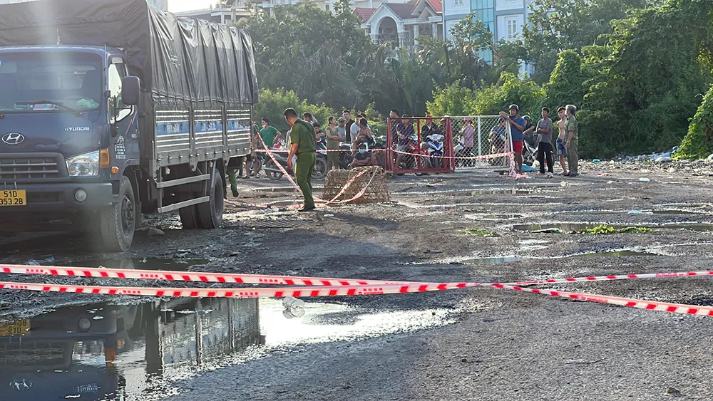 Công an khám nghiệm hiện trường Công an khám nghiệm hiện trường