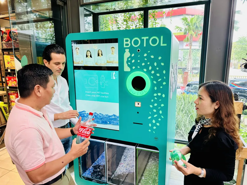 Các đơn vị thử nghiệm với máy Botol Các đơn vị thử nghiệm với máy Botol