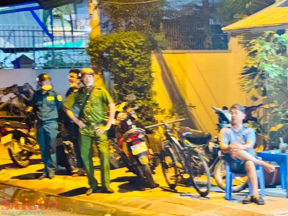 Công an phong tỏa hiện trường