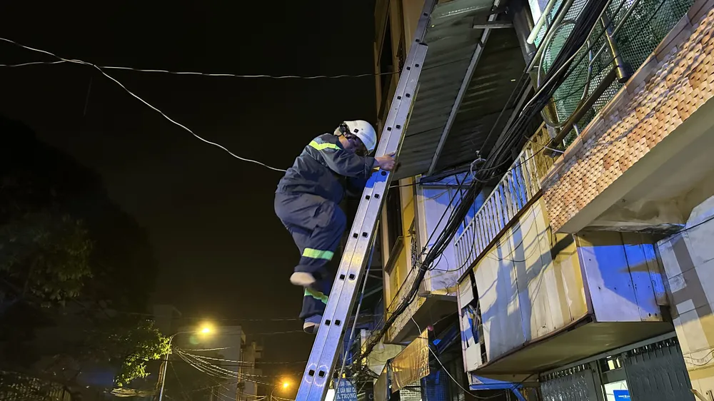 Lực lượng chức năng tại hiện trường