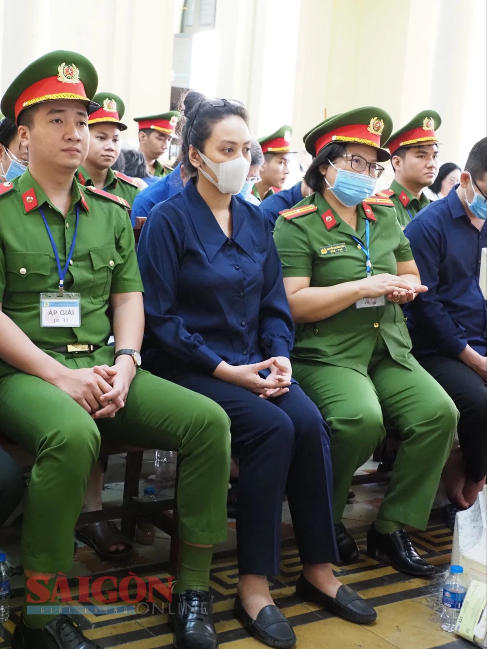 Bị cáo Trương Huệ Vân tại tòa, sáng 13-3. Ảnh: HOÀNG HÙNG z5243854293561-bf79948078b043cbf212f807601ba2cc-3138-4205.jpg