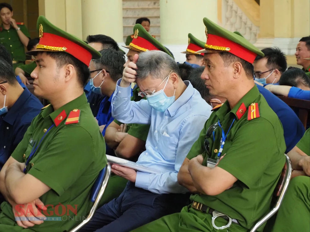 Bị cáo Chu Lập Cơ tại tòa, sáng 13-3. Ảnh: HOÀNG HÙNG z5243854325619-6e00c7af08b70fa62daafdb74ecefb4a-4550-5070.jpg