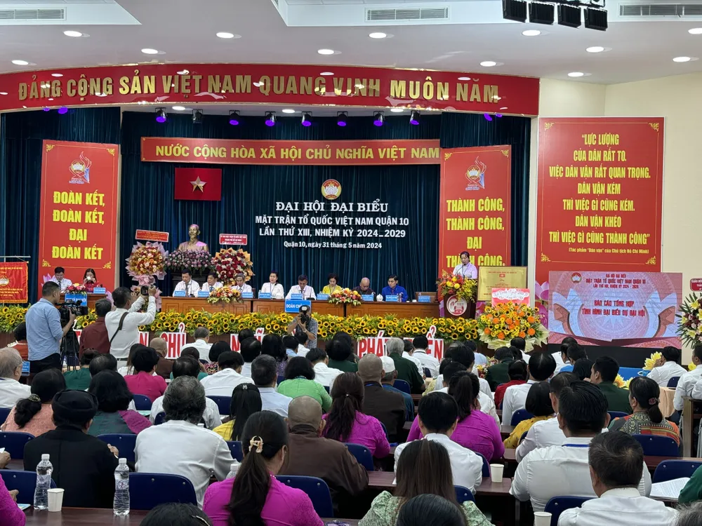 Các đại biểu tham dự đại hội z5493344291932_e1d3bae33c895113ad37a7dc42480a0c.jpg