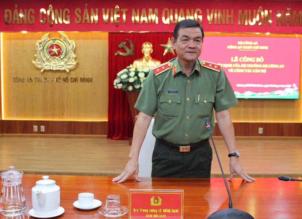 Trung tướng Lê Hồng Nam, Giám đốc Công an TPHCM phát biểu tại buổi lễ 22080e03b8950acb5384.jpg