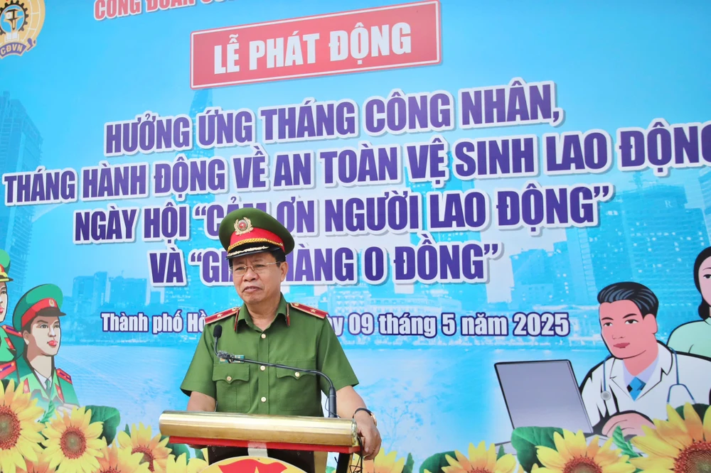 Thiếu tướng Trần Đức Tài, Phó Giám đốc Công an TPHCM phát biểu chỉ đạo 89a11365d0f362ad3be2.jpg