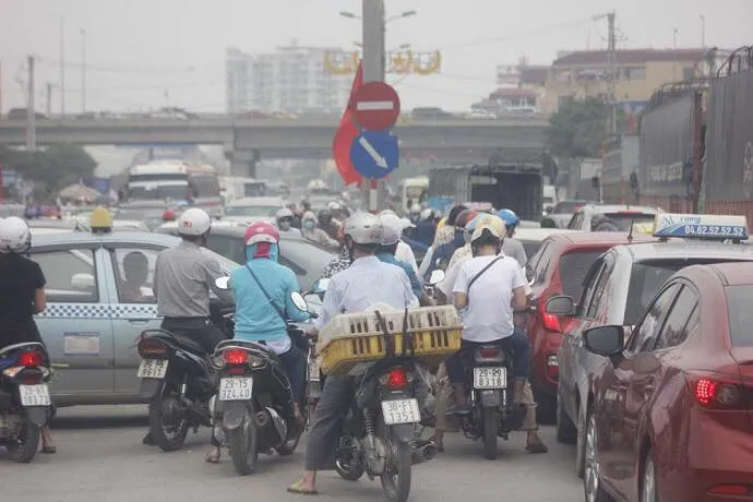 Nút giao Pháp Vân thường xuyên bị ùn tắc