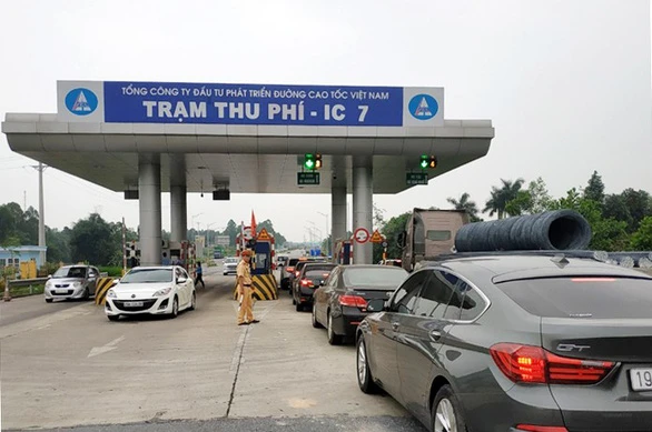 Trạm thu phí trên cao tốc Nội Bài - Lào Cai