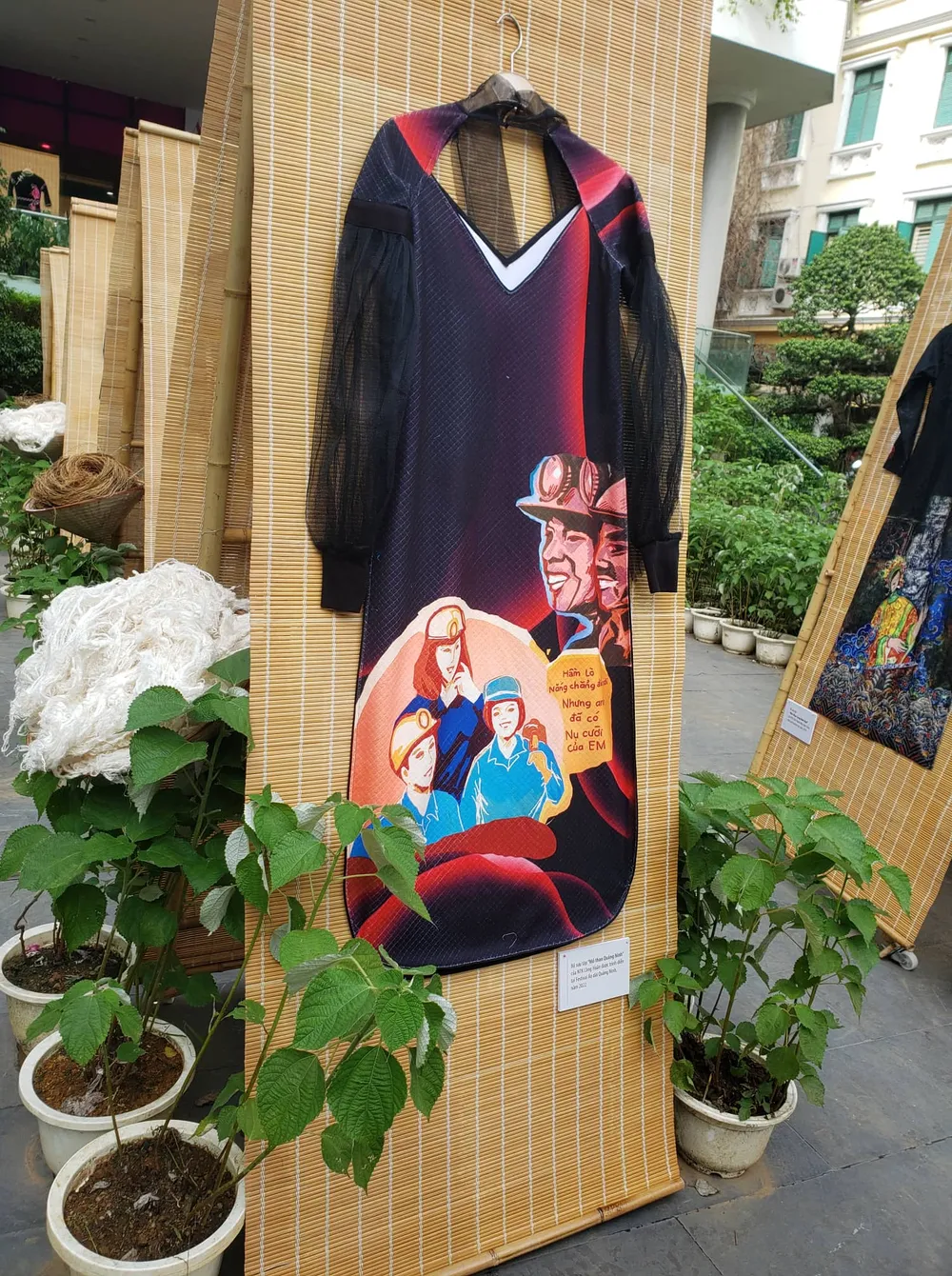 200 bộ áo dài tham dự triển lãm “Áo dài trên con đường di sản“ ảnh 3