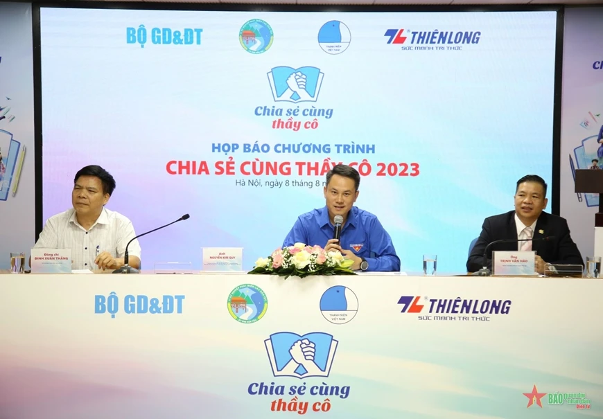 Họp báo giới thiệu chương trình "Chia sẻ cùng thầy cô" năm 2023